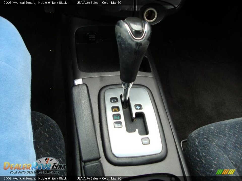 2003 Hyundai Sonata Noble White / Black Photo #34