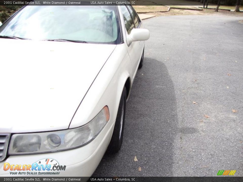 2001 Cadillac Seville SLS White Diamond / Oatmeal Photo #3