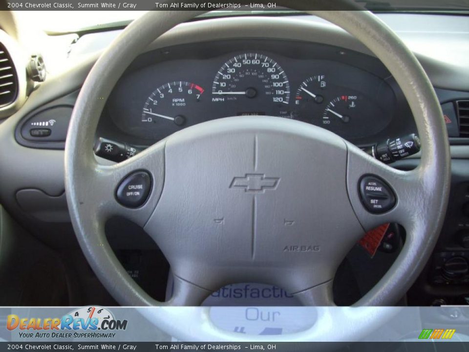2004 Chevrolet Classic Summit White / Gray Photo #11