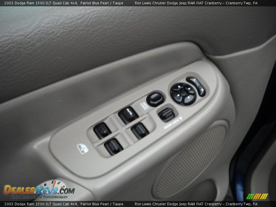 2003 Dodge Ram 1500 SLT Quad Cab 4x4 Patriot Blue Pearl / Taupe Photo #18