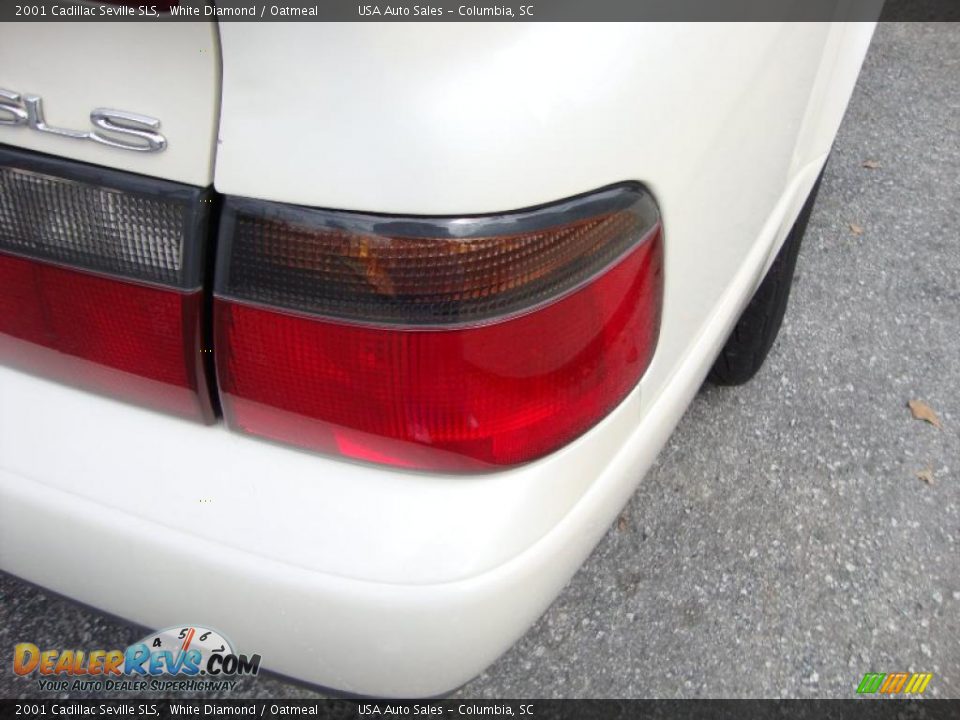 2001 Cadillac Seville SLS White Diamond / Oatmeal Photo #20