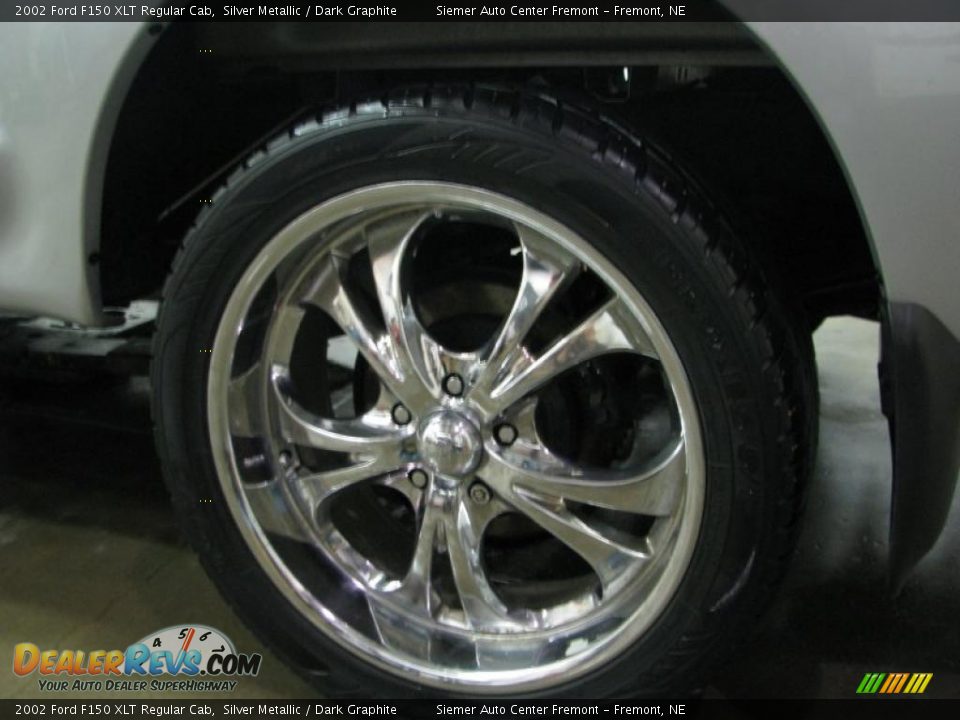 2002 Ford F150 XLT Regular Cab Silver Metallic / Dark Graphite Photo #3