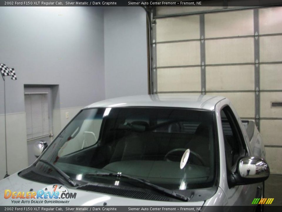 2002 Ford F150 XLT Regular Cab Silver Metallic / Dark Graphite Photo #15