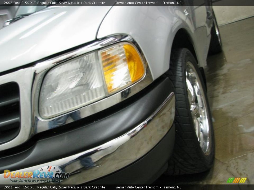 2002 Ford F150 XLT Regular Cab Silver Metallic / Dark Graphite Photo #16