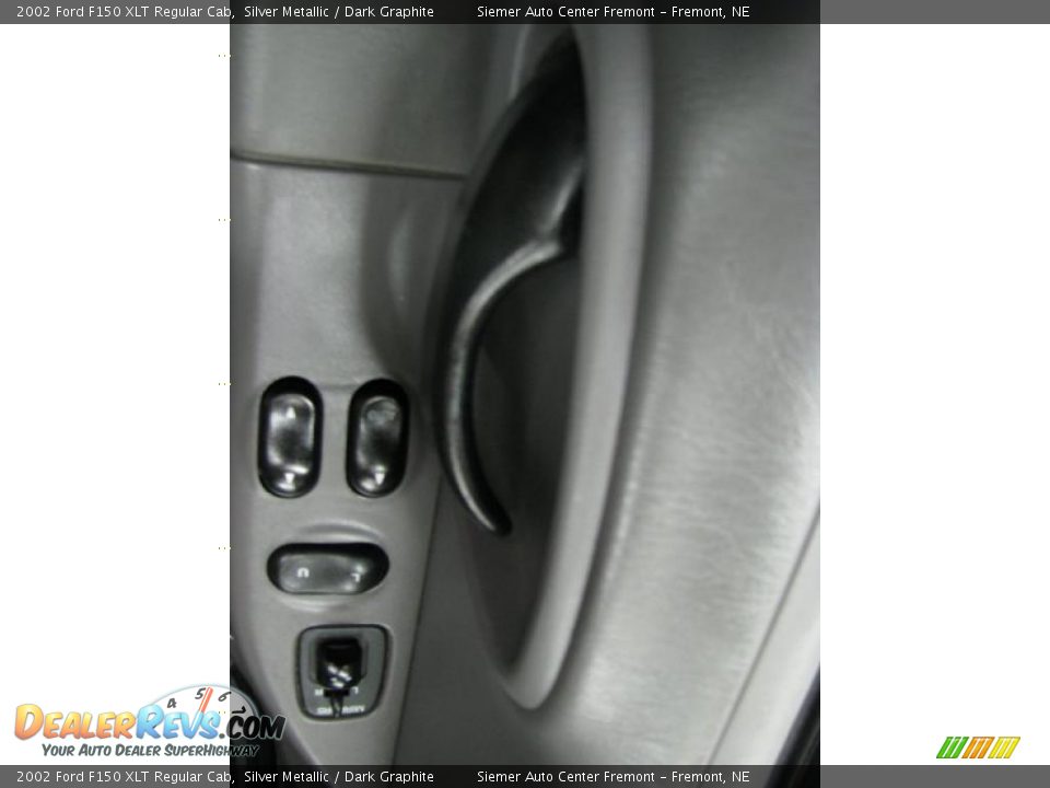 2002 Ford F150 XLT Regular Cab Silver Metallic / Dark Graphite Photo #18