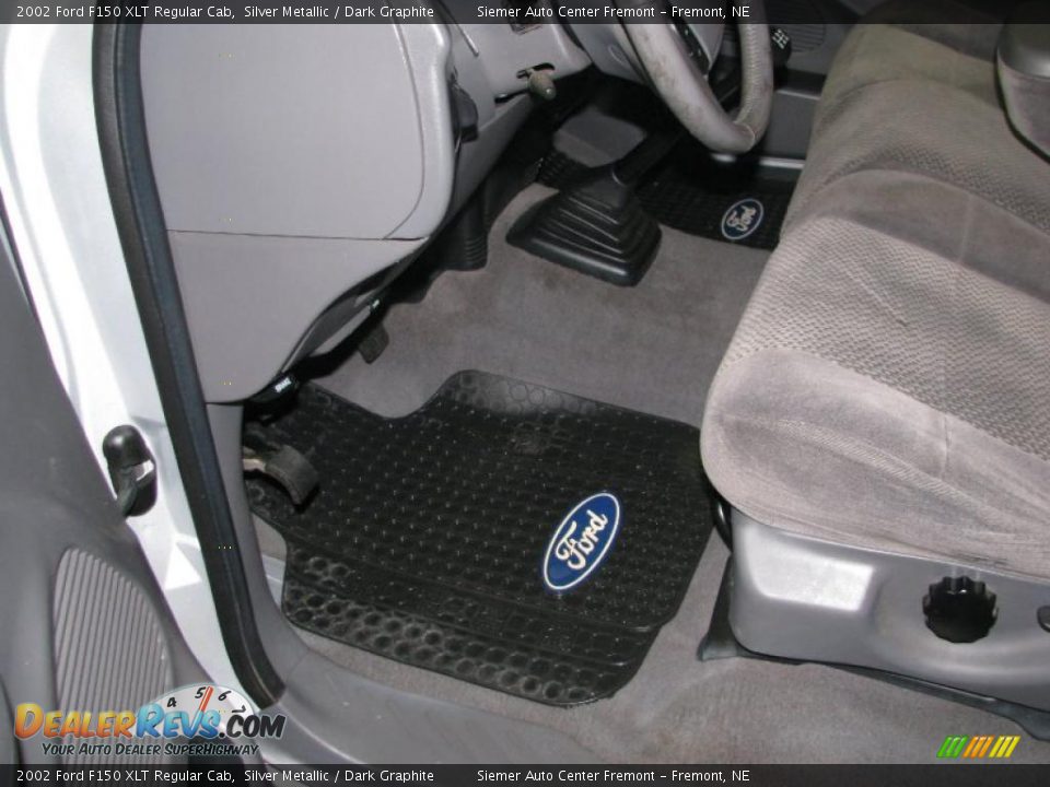 2002 Ford F150 XLT Regular Cab Silver Metallic / Dark Graphite Photo #25