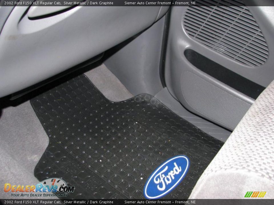 2002 Ford F150 XLT Regular Cab Silver Metallic / Dark Graphite Photo #28
