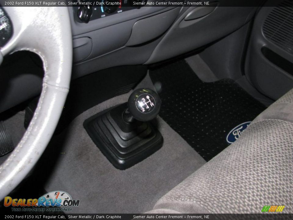 2002 Ford F150 XLT Regular Cab Silver Metallic / Dark Graphite Photo #29