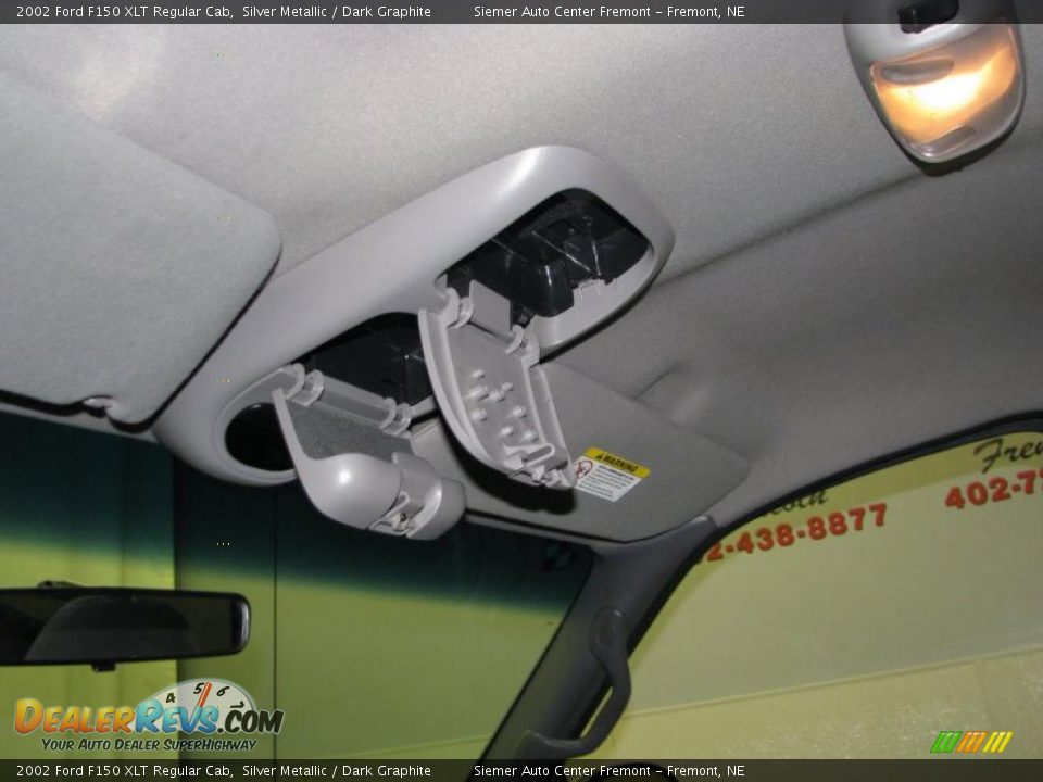 2002 Ford F150 XLT Regular Cab Silver Metallic / Dark Graphite Photo #33