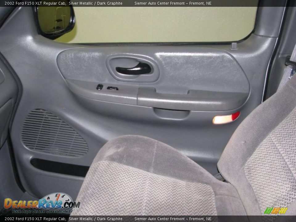 2002 Ford F150 XLT Regular Cab Silver Metallic / Dark Graphite Photo #34