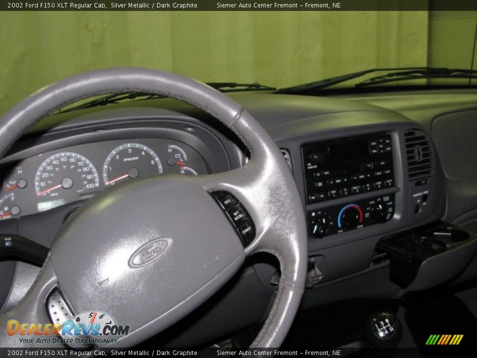 2002 Ford F150 XLT Regular Cab Silver Metallic / Dark Graphite Photo #35