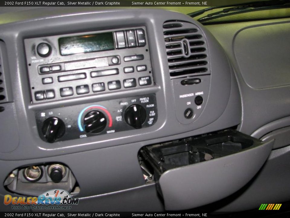 2002 Ford F150 XLT Regular Cab Silver Metallic / Dark Graphite Photo #36