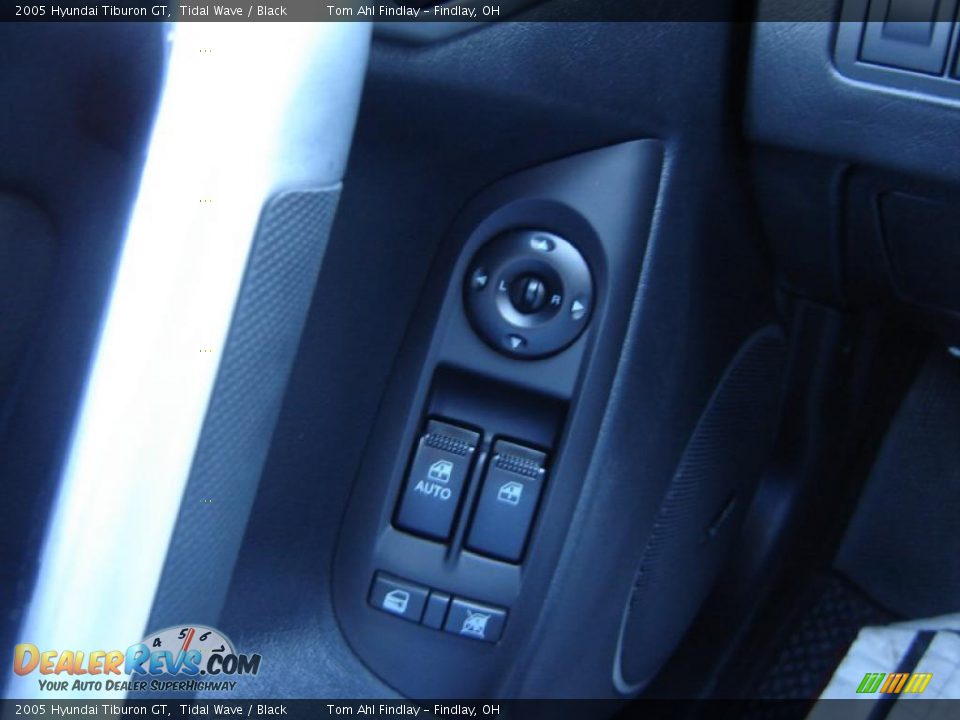 2005 Hyundai Tiburon GT Tidal Wave / Black Photo #13
