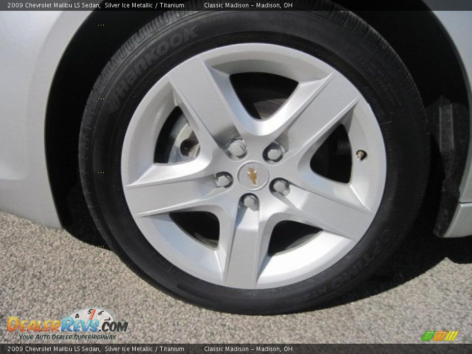 2009 Chevrolet Malibu LS Sedan Silver Ice Metallic / Titanium Photo #7