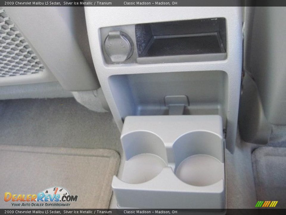 2009 Chevrolet Malibu LS Sedan Silver Ice Metallic / Titanium Photo #21