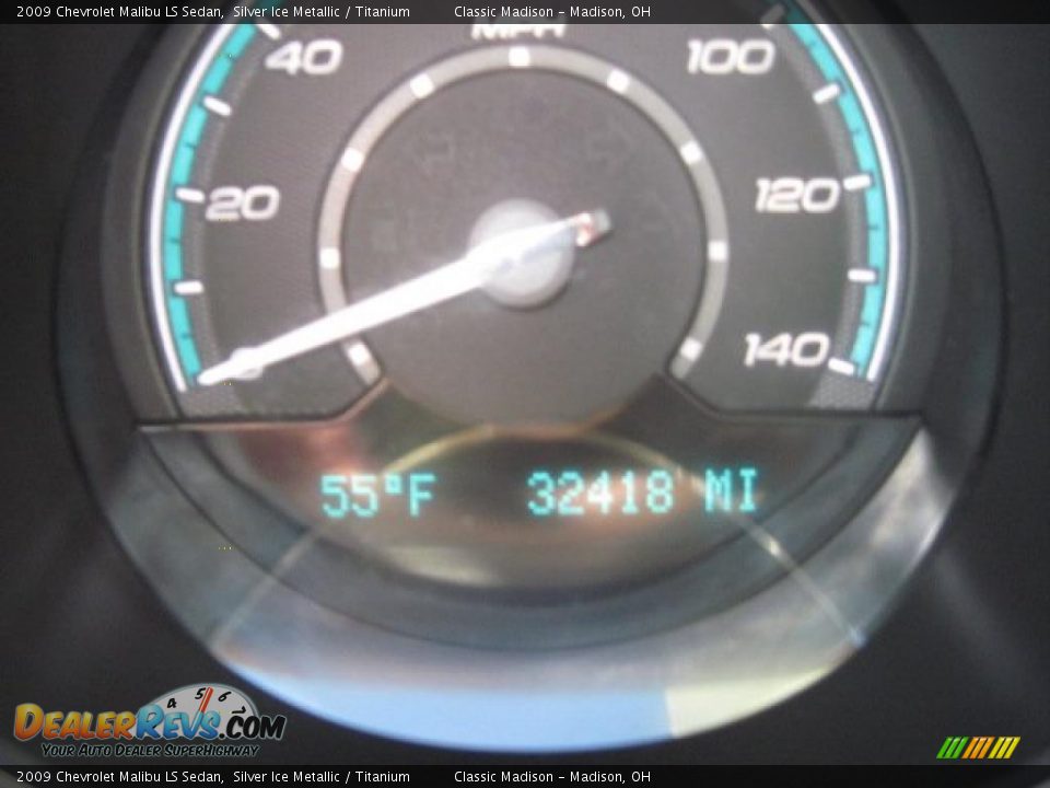 2009 Chevrolet Malibu LS Sedan Silver Ice Metallic / Titanium Photo #35