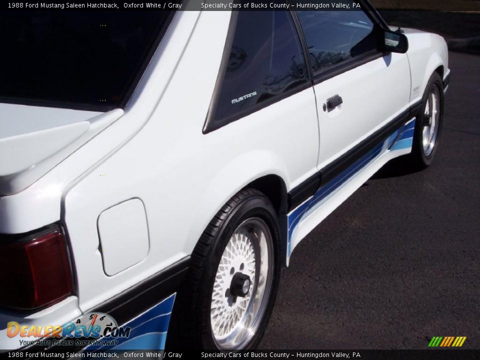 1988 Ford Mustang Saleen Hatchback Oxford White / Gray Photo #11