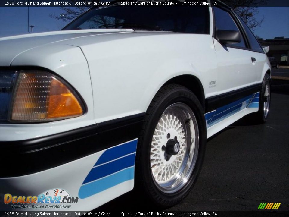 1988 Ford Mustang Saleen Hatchback Oxford White / Gray Photo #23
