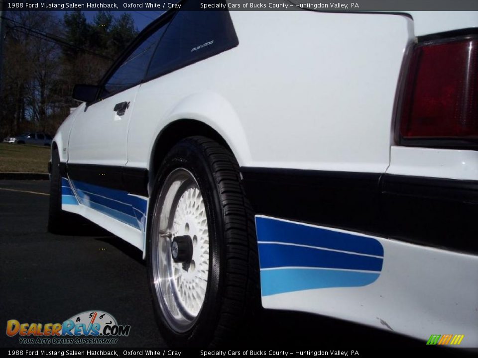 1988 Ford Mustang Saleen Hatchback Oxford White / Gray Photo #24