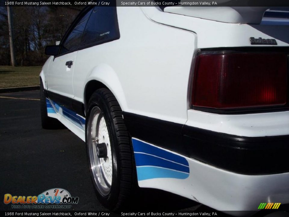 1988 Ford Mustang Saleen Hatchback Oxford White / Gray Photo #25