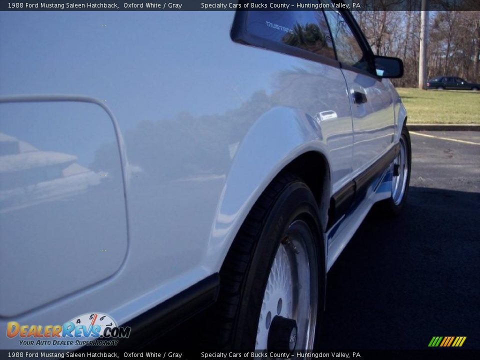 1988 Ford Mustang Saleen Hatchback Oxford White / Gray Photo #28