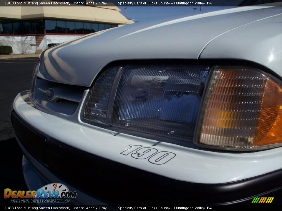1988 Ford Mustang Saleen Hatchback Oxford White / Gray Photo #31
