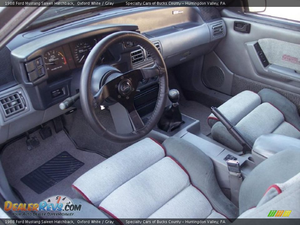 1988 Ford Mustang Saleen Hatchback Oxford White / Gray Photo #32