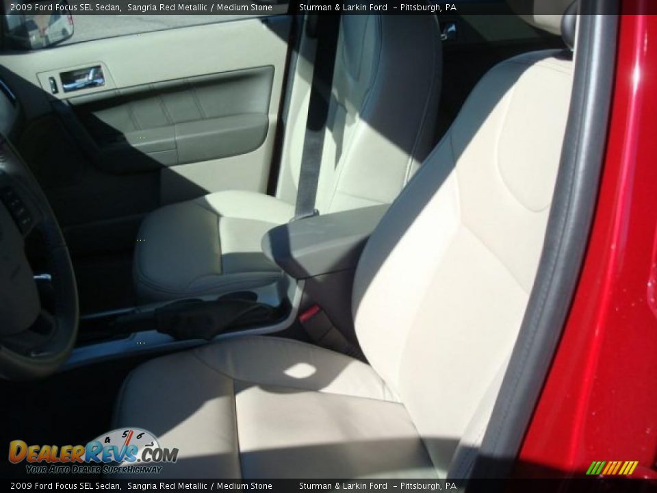 2009 Ford Focus SEL Sedan Sangria Red Metallic / Medium Stone Photo #7