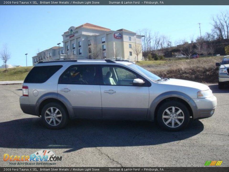 2009 Ford Taurus X SEL Brilliant Silver Metallic / Medium Light Stone Photo #2