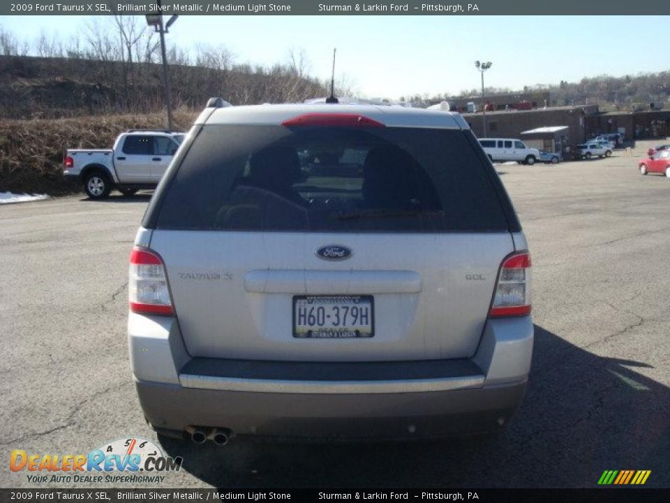 2009 Ford Taurus X SEL Brilliant Silver Metallic / Medium Light Stone Photo #4