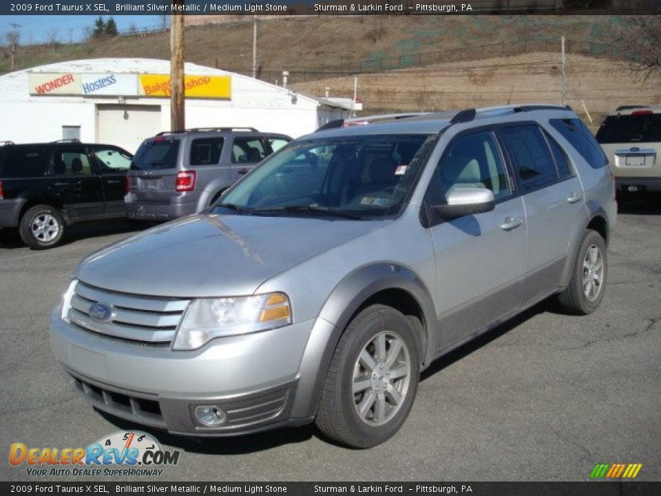 2009 Ford Taurus X SEL Brilliant Silver Metallic / Medium Light Stone Photo #10