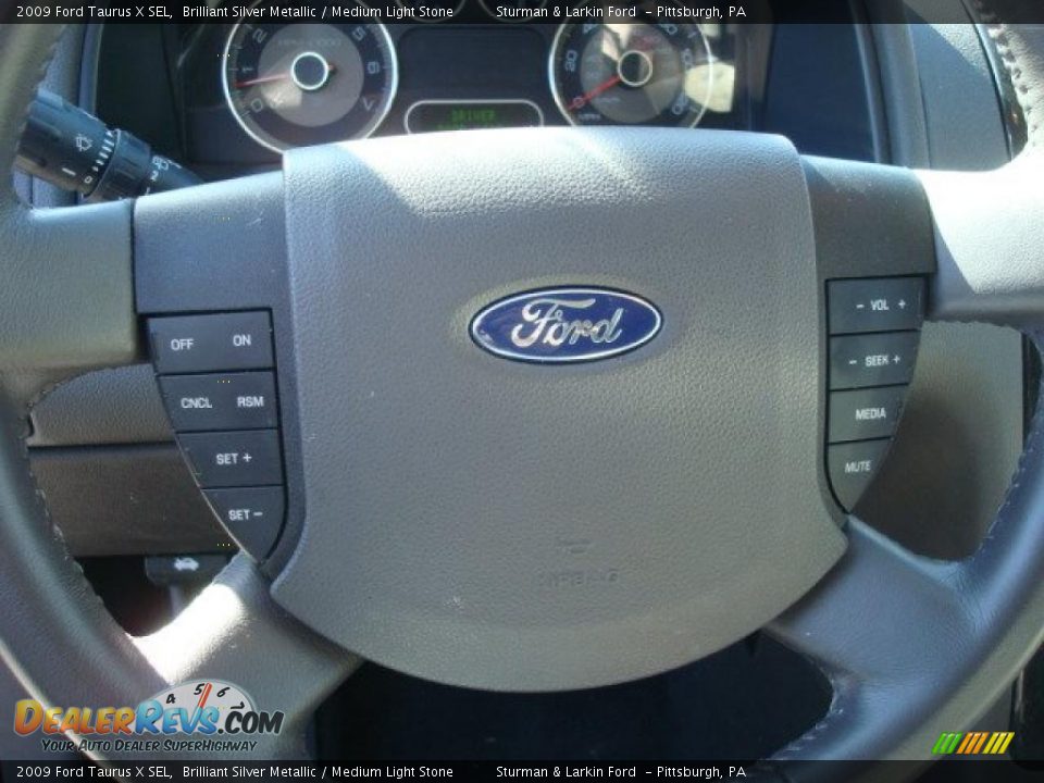 2009 Ford Taurus X SEL Brilliant Silver Metallic / Medium Light Stone Photo #18