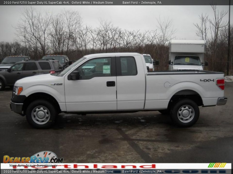 2010 Ford F250 Super Duty XL SuperCab 4x4 Oxford White / Medium Stone Photo #1