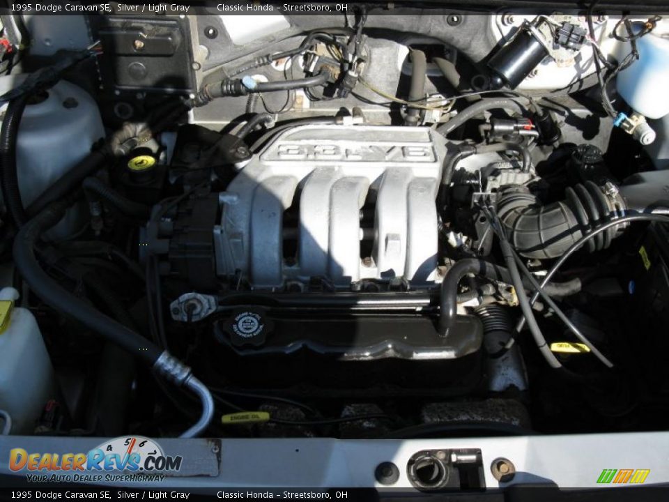 1995 Dodge Caravan SE Silver / Light Gray Photo #25