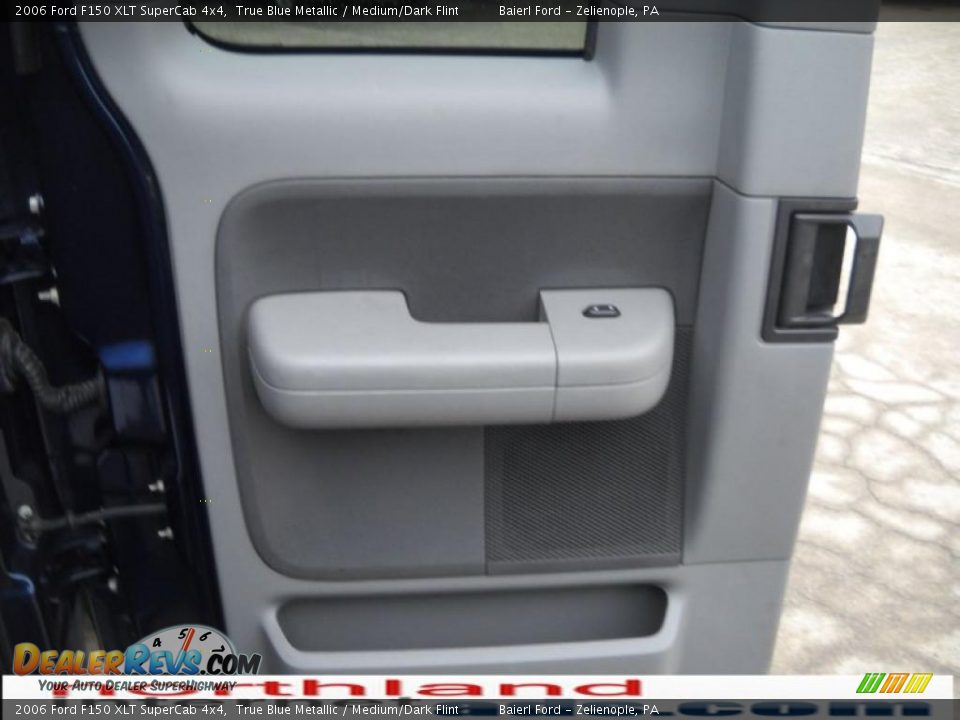 2006 Ford F150 XLT SuperCab 4x4 True Blue Metallic / Medium/Dark Flint Photo #13