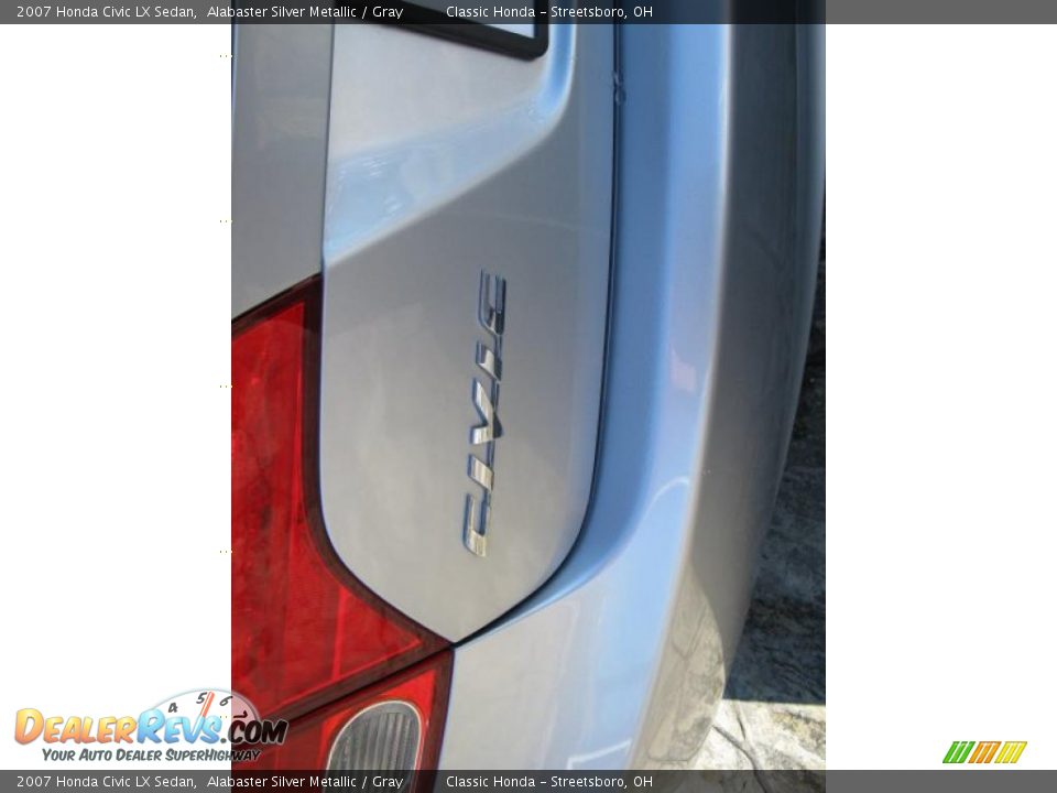 2007 Honda Civic LX Sedan Alabaster Silver Metallic / Gray Photo #10