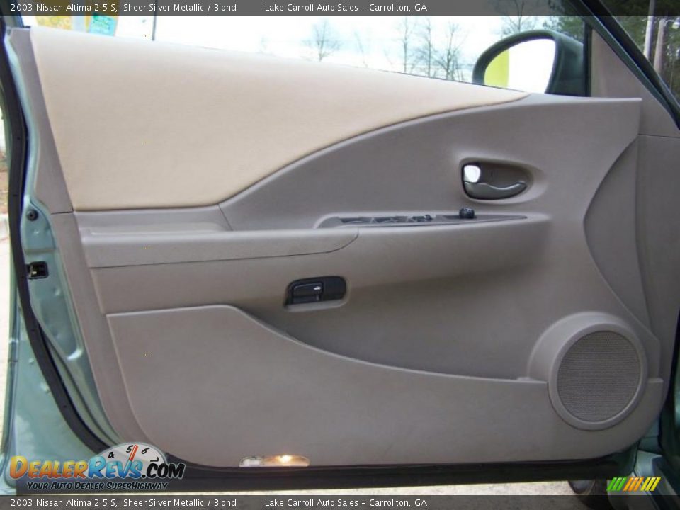 2003 Nissan Altima 2.5 S Sheer Silver Metallic / Blond Photo #31
