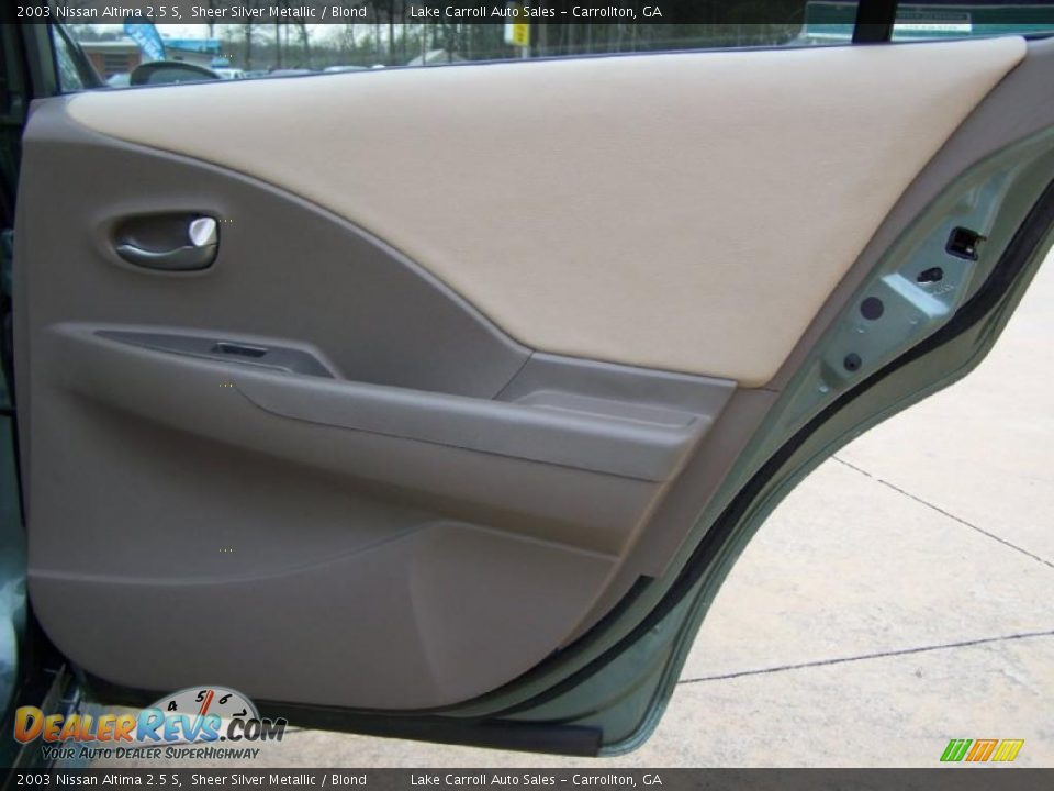 2003 Nissan Altima 2.5 S Sheer Silver Metallic / Blond Photo #34