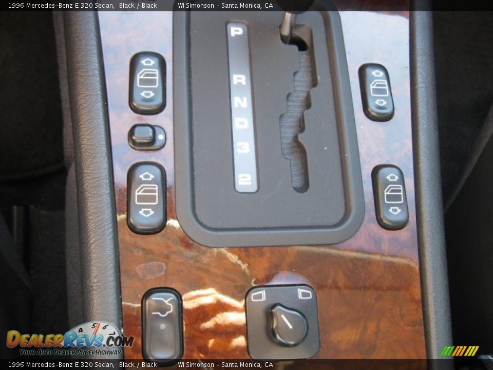1996 Mercedes-Benz E 320 Sedan Black / Black Photo #13