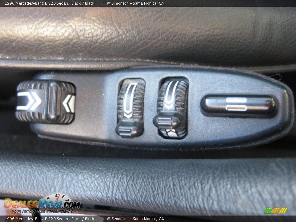 1996 Mercedes-Benz E 320 Sedan Black / Black Photo #18