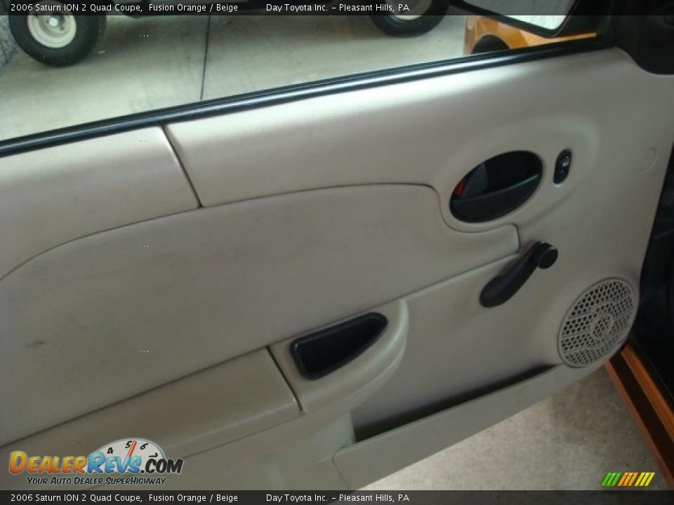 2006 Saturn ION 2 Quad Coupe Fusion Orange / Beige Photo #10