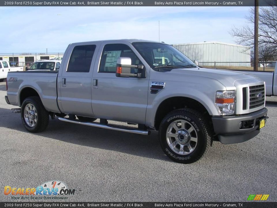 2009 Ford F250 Super Duty FX4 Crew Cab 4x4 Brilliant Silver Metallic / FX4 Black Photo #5