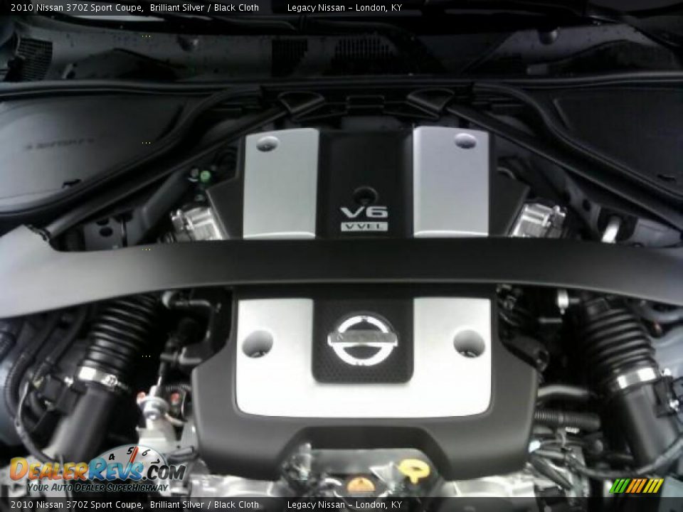2010 Nissan 370Z Sport Coupe Brilliant Silver / Black Cloth Photo #12