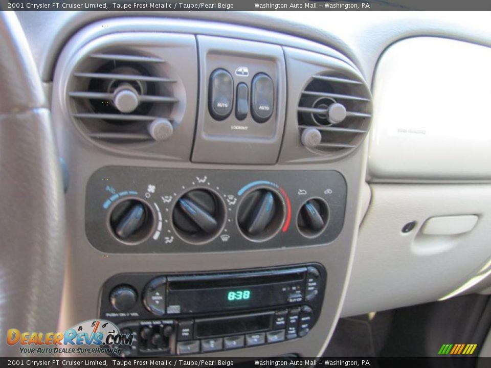 2001 Chrysler PT Cruiser Limited Taupe Frost Metallic / Taupe/Pearl Beige Photo #15