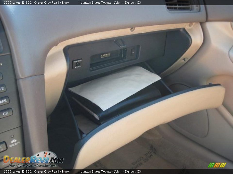 1999 Lexus ES 300 Oyster Gray Pearl / Ivory Photo #19