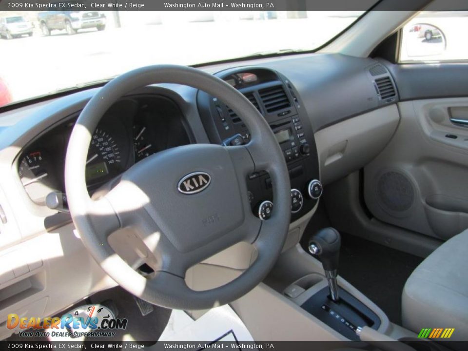 2009 Kia Spectra EX Sedan Clear White / Beige Photo #11