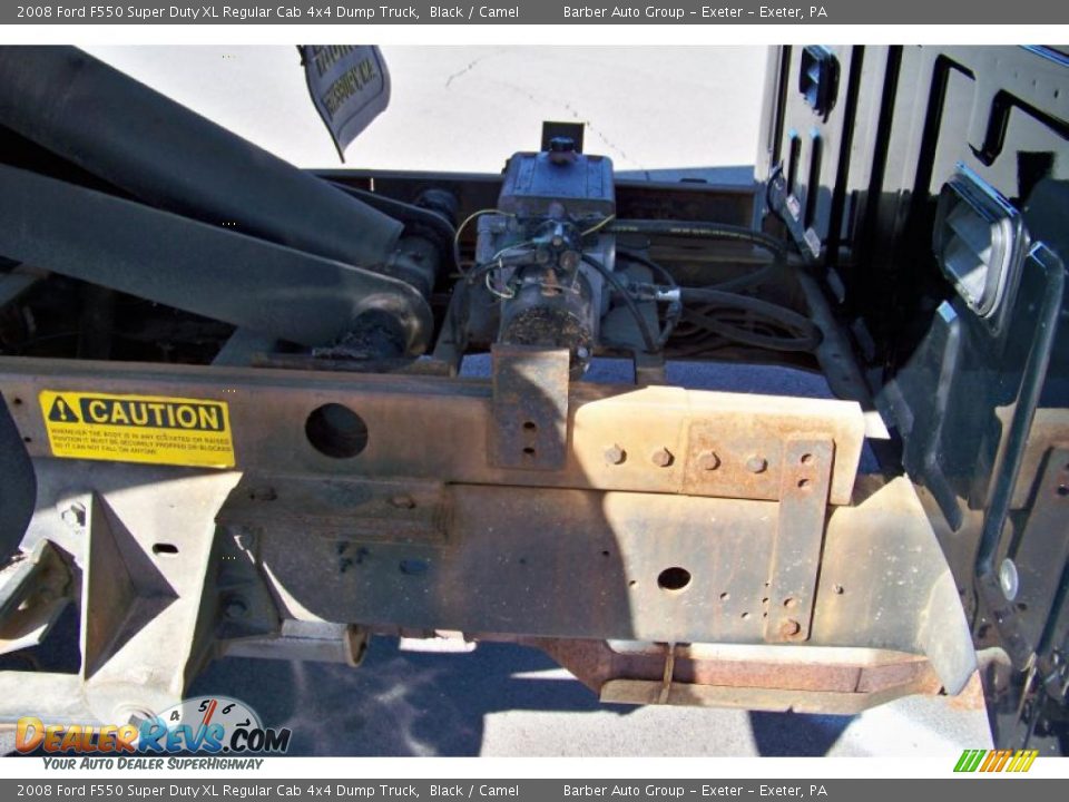 2008 Ford F550 Super Duty XL Regular Cab 4x4 Dump Truck Black / Camel Photo #17