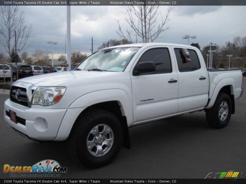 2006 Toyota Tacoma V6 Double Cab 4x4 Super White / Taupe Photo #5