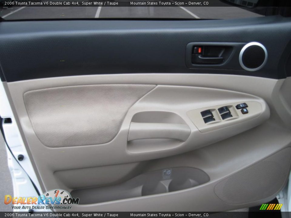 2006 Toyota Tacoma V6 Double Cab 4x4 Super White / Taupe Photo #7