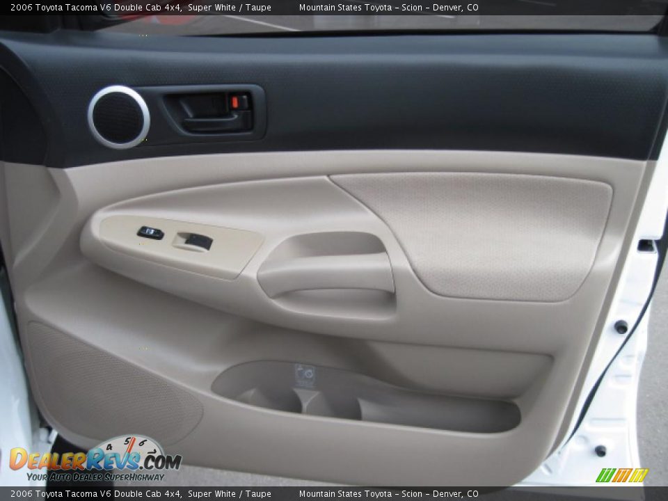 2006 Toyota Tacoma V6 Double Cab 4x4 Super White / Taupe Photo #8